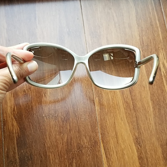 Brand new with case Tom Ford Sunglasses Anais main image 9